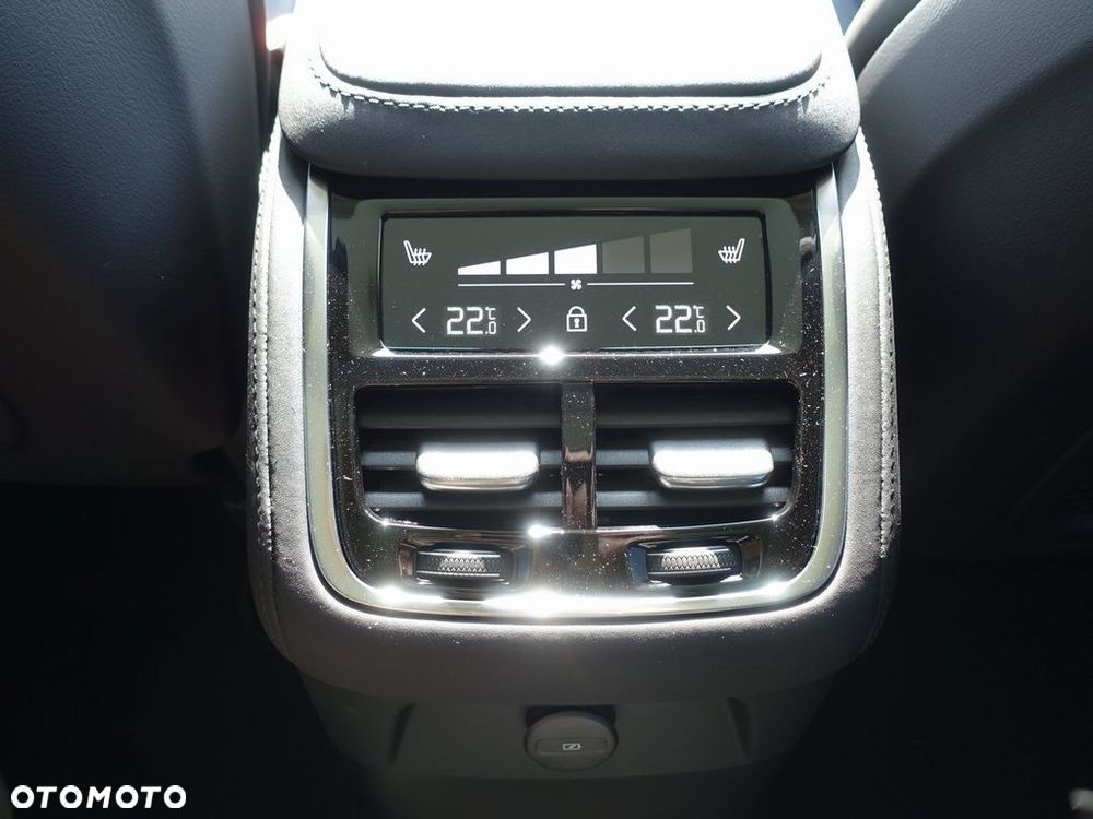 Volvo XC 90 T8 AWD Plug-In Hybrid Ultra Bright 7os - 8