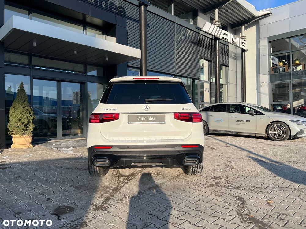 Mercedes-Benz GLB - 17