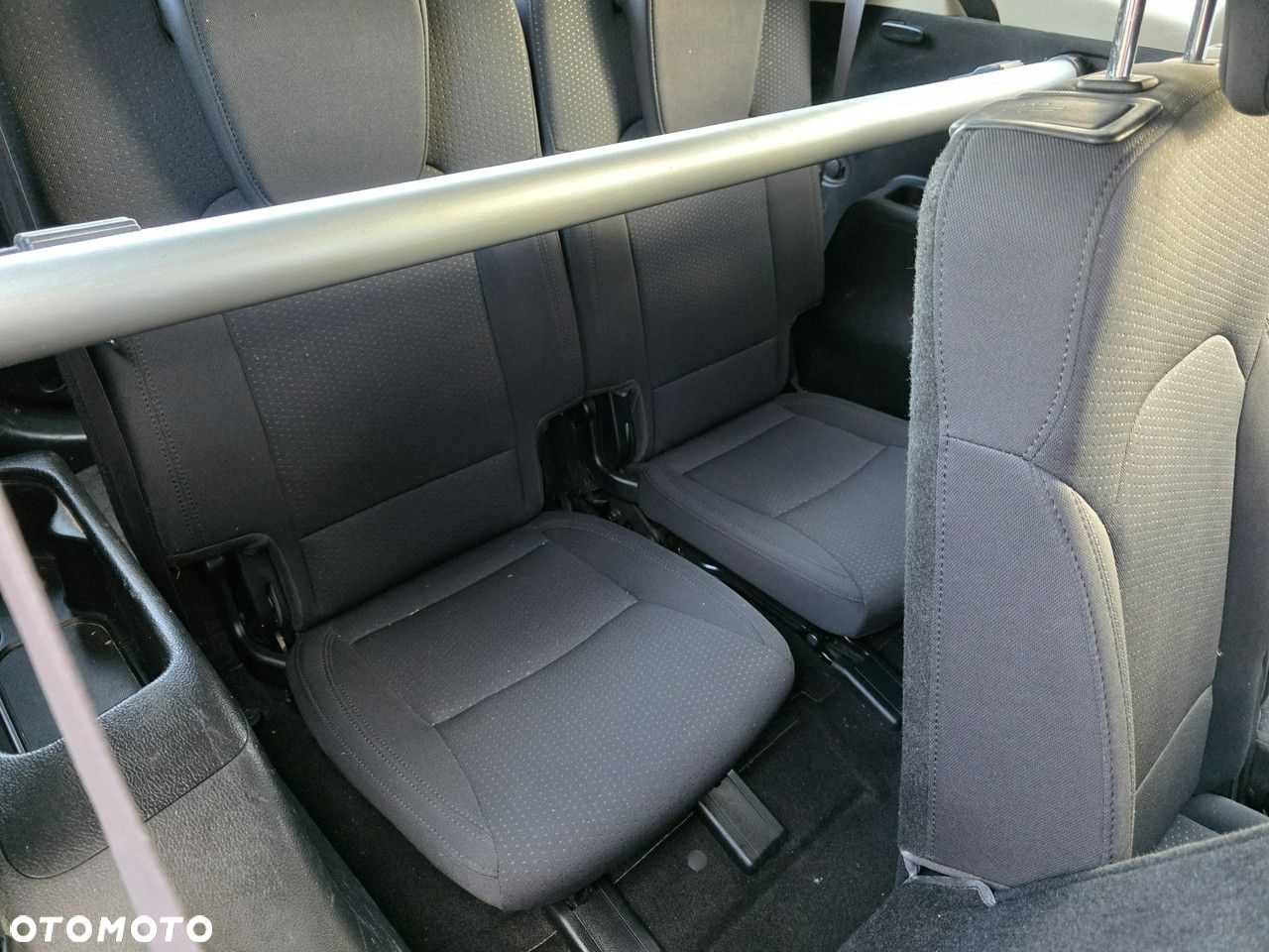 Kia Carens - 17