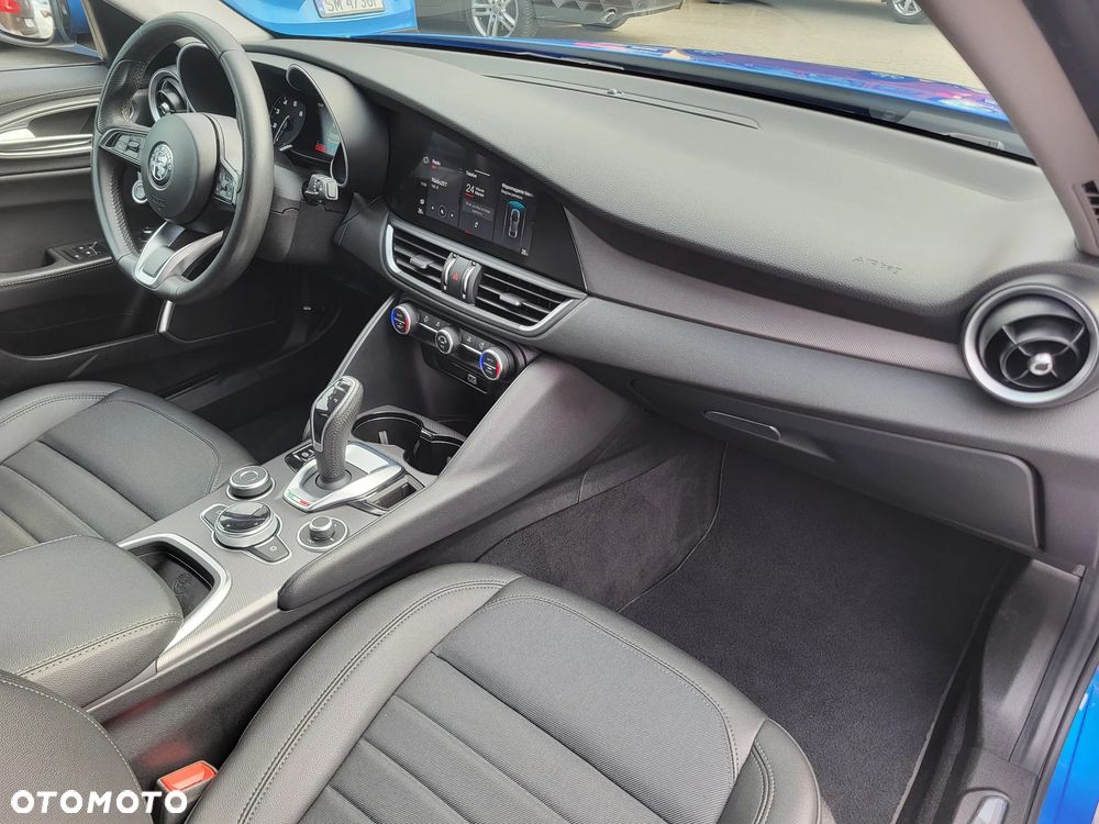 Alfa Romeo Giulia 2.0 Turbo Sprint - 13