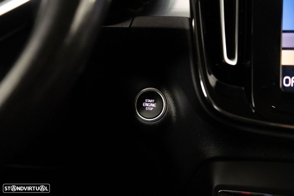 Volvo XC 40 1.5 T5 PHEV Momentum Plus - 21