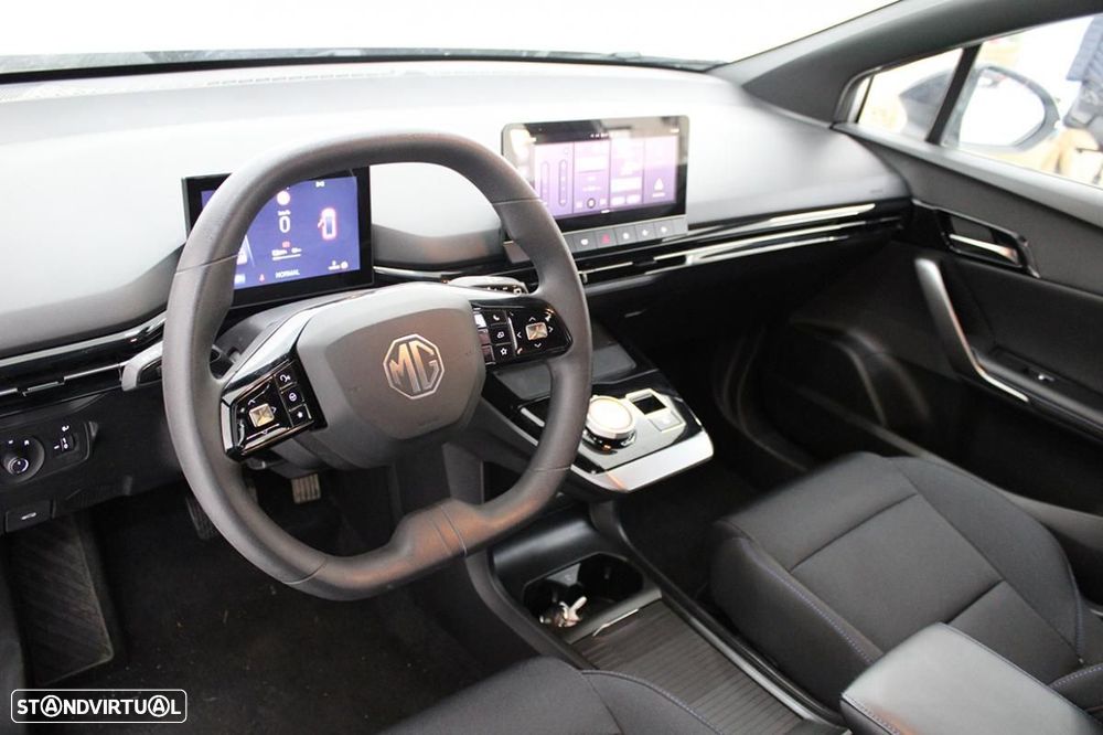 MG MG4 51 kWh Standard - 11