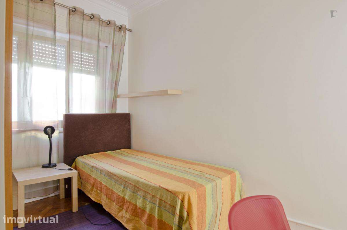 Quarto - localizado em Arroios Lisbon - Grande imagem: 2/10
