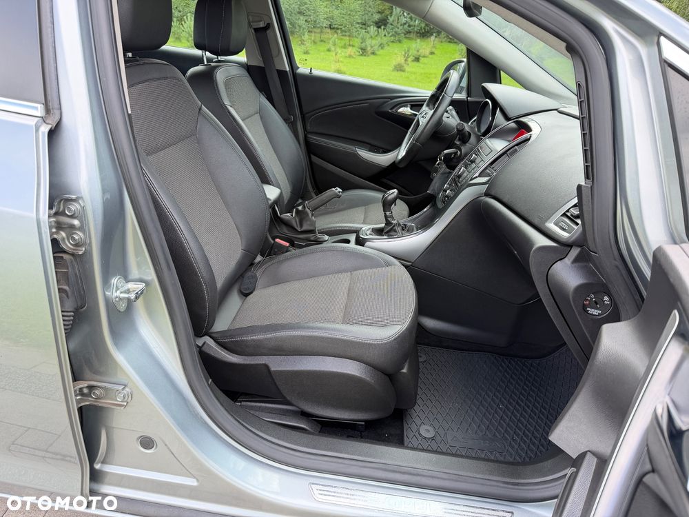 Opel Astra 1.4 T Essentia - 5