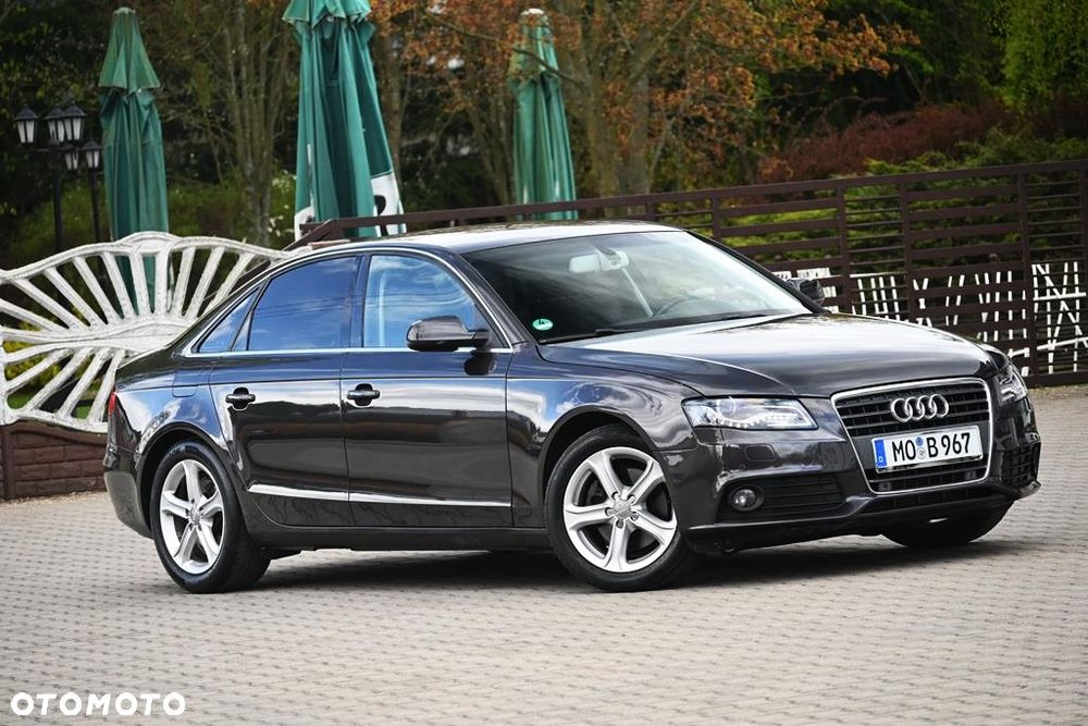 Audi A4 Limousine - 11