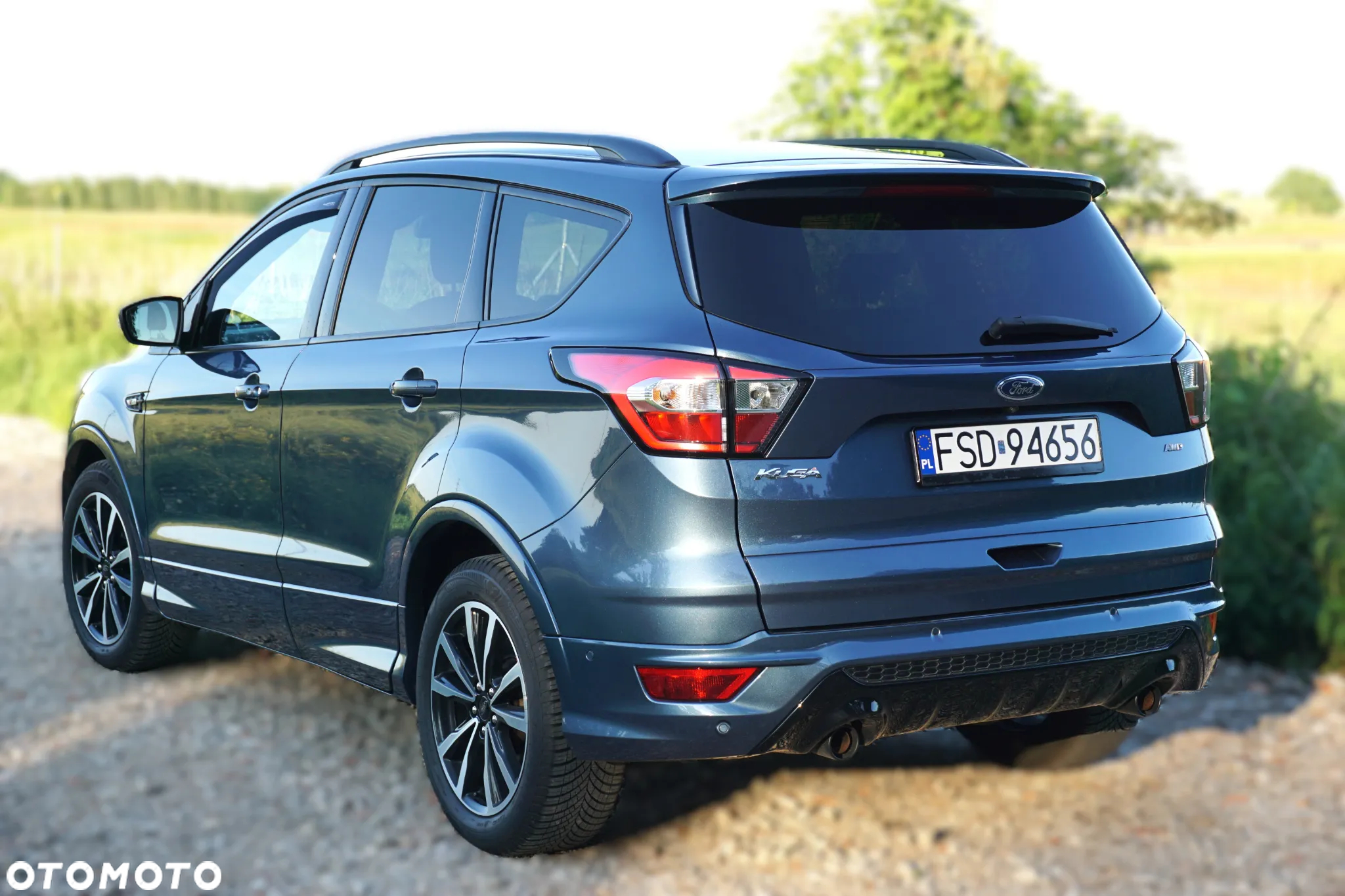 Ford Kuga 2.0 TDCi AWD ST-Line - 4