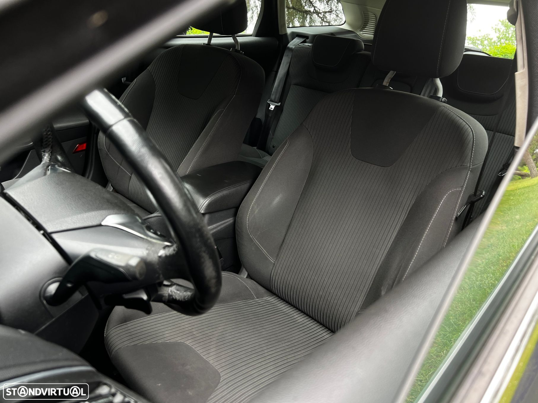 Ford Focus SW 1.6 TDCi Titanium - 34