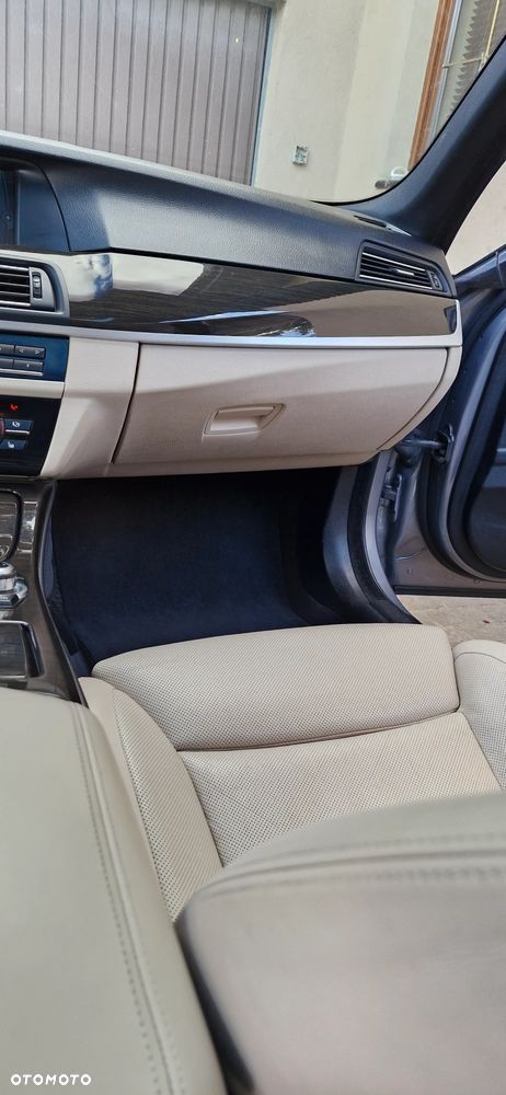 BMW Seria 5 535d xDrive - 26