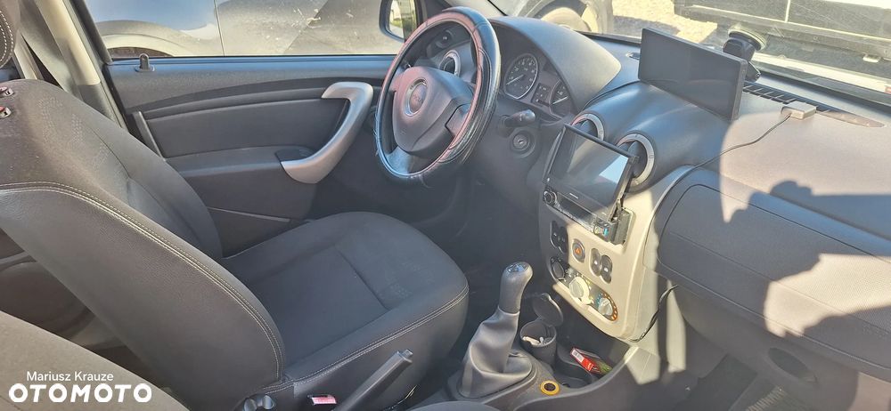 Dacia Sandero - 8