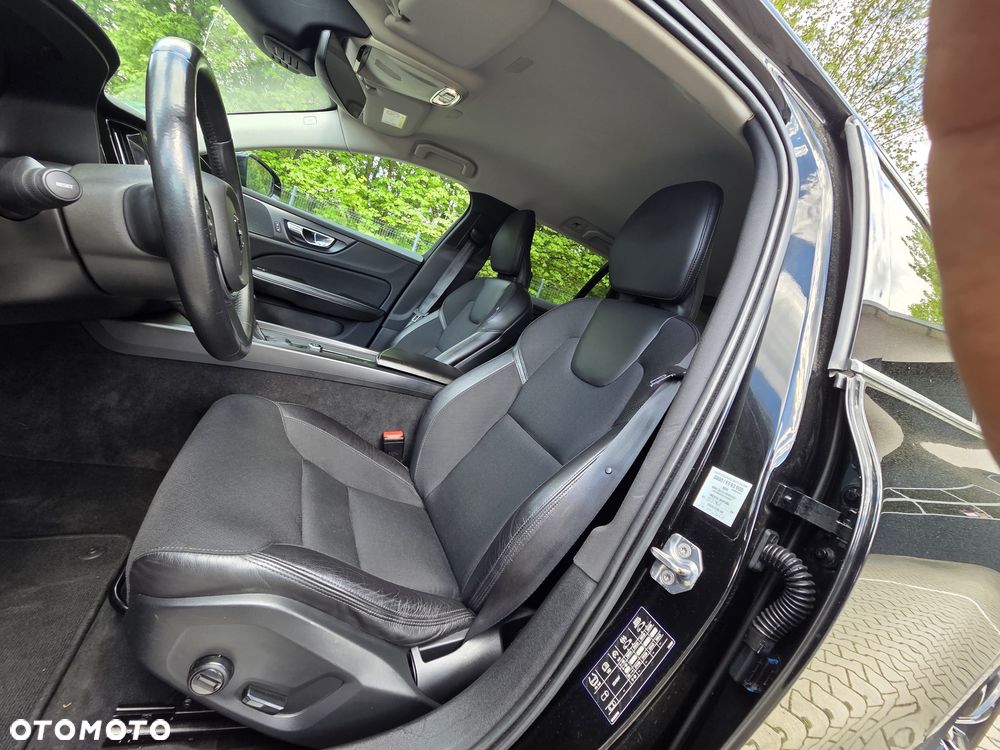 Volvo V60 D4 Geartronic Momentum - 8