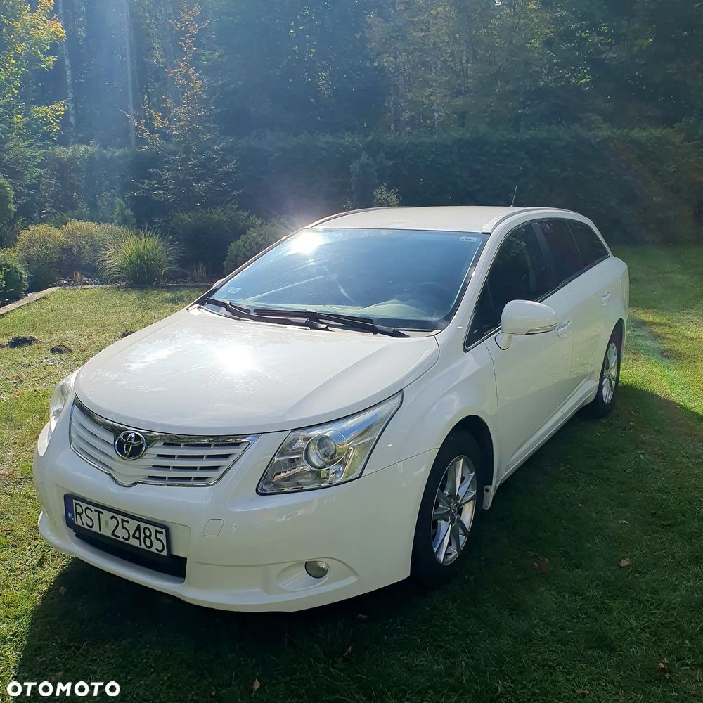 Toyota Avensis 2.0 D-4D Sol Premium - 2