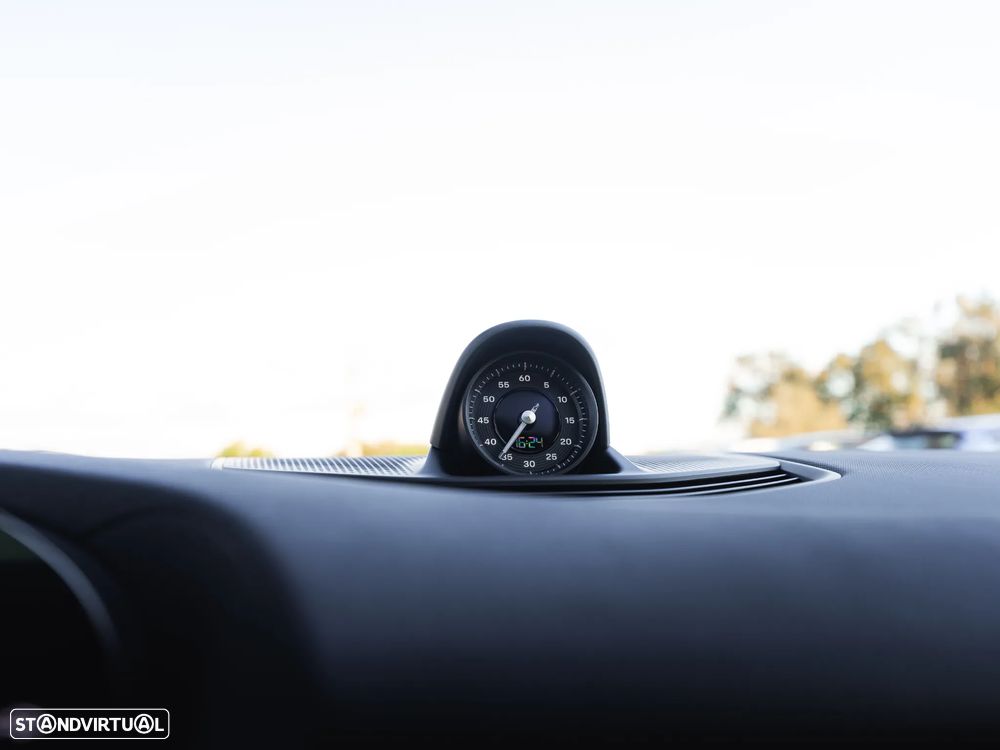 Porsche Taycan Cross Turismo 4S - 15