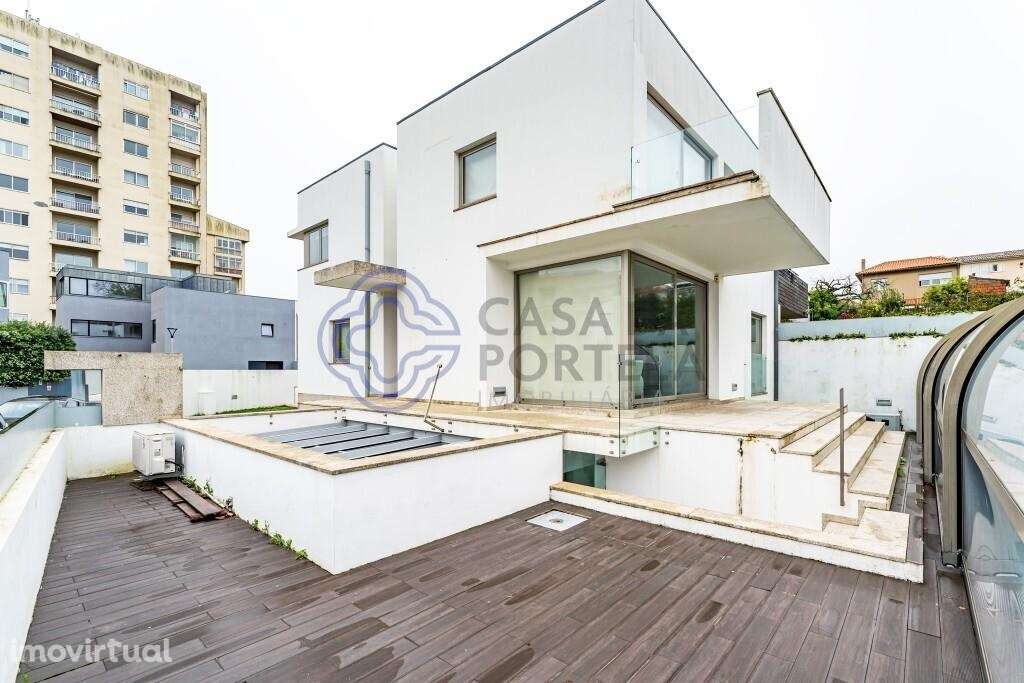 Moradia T4 à venda junto ao Parque da Cidade em Aldoar no Porto - Grande imagem: 2/29