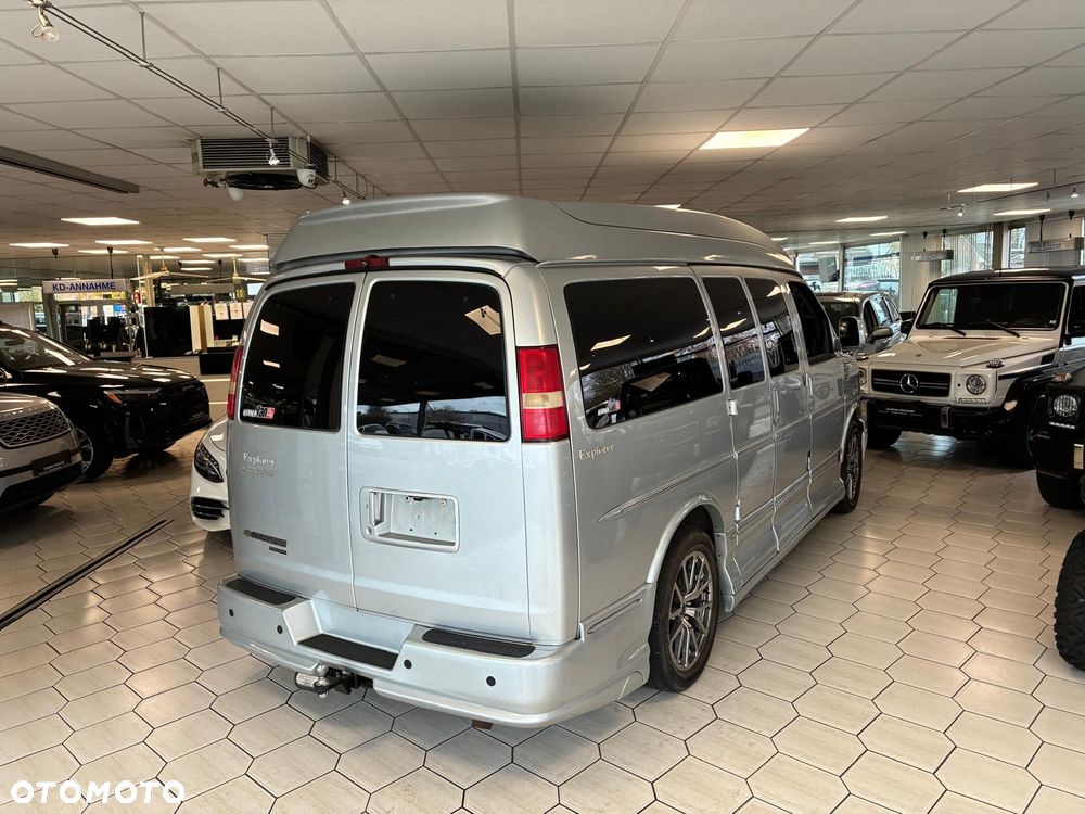 Chevrolet Express - 3