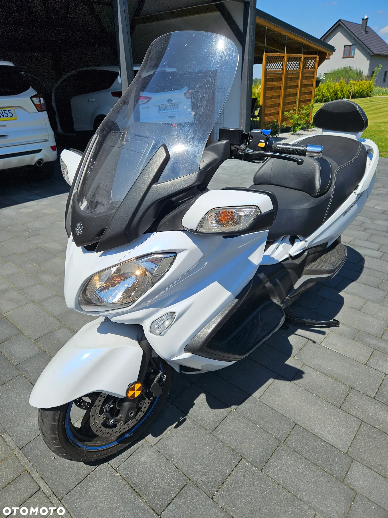 Suzuki Burgman - 9