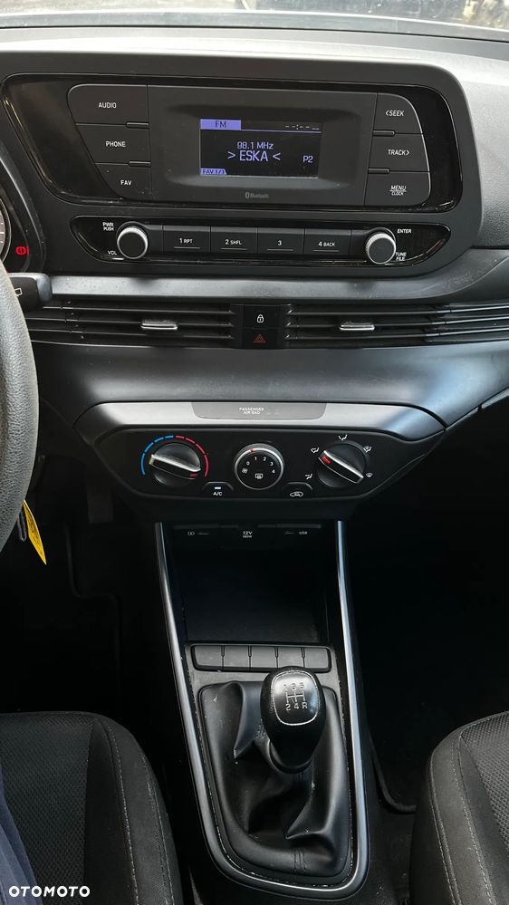 Hyundai i20 blue 1.2 Pure - 7