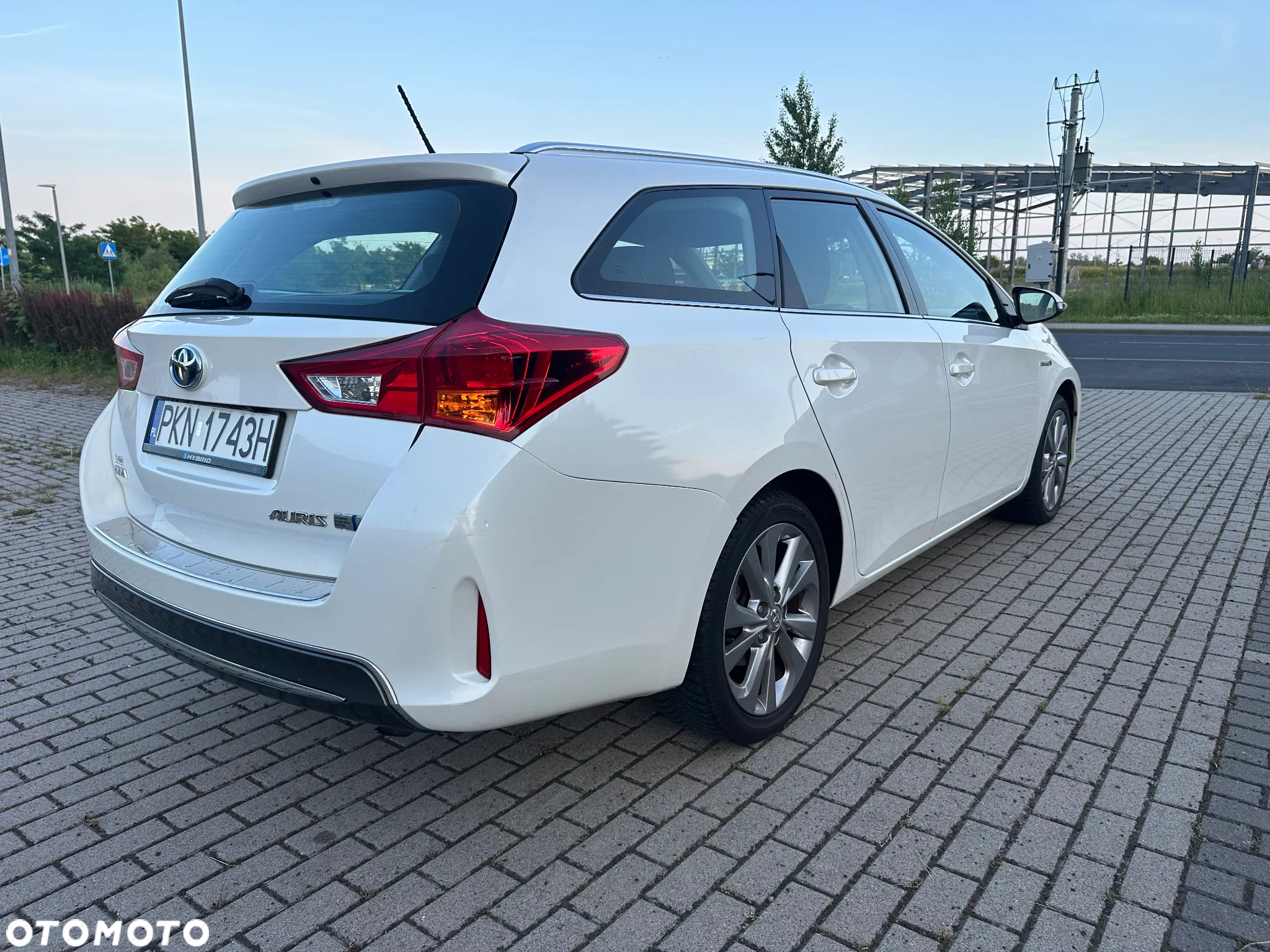Toyota Auris 1.8 VVT-i Hybrid Automatik Touring Sports Executive - 4