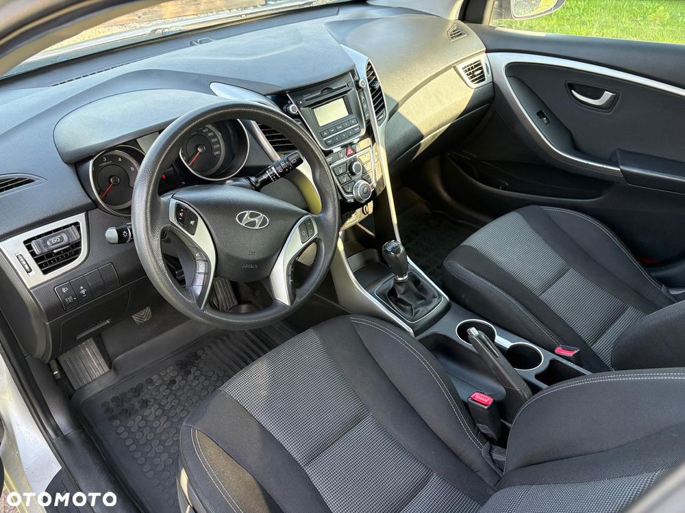 Hyundai i30 1.4 CRDi Classic + - 8