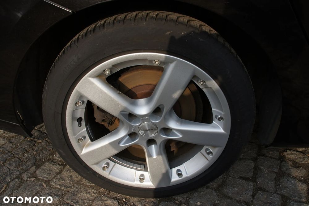Renault Laguna dCi 150 FAP GT - 29