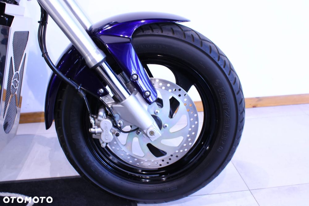 Suzuki Intruder - 27