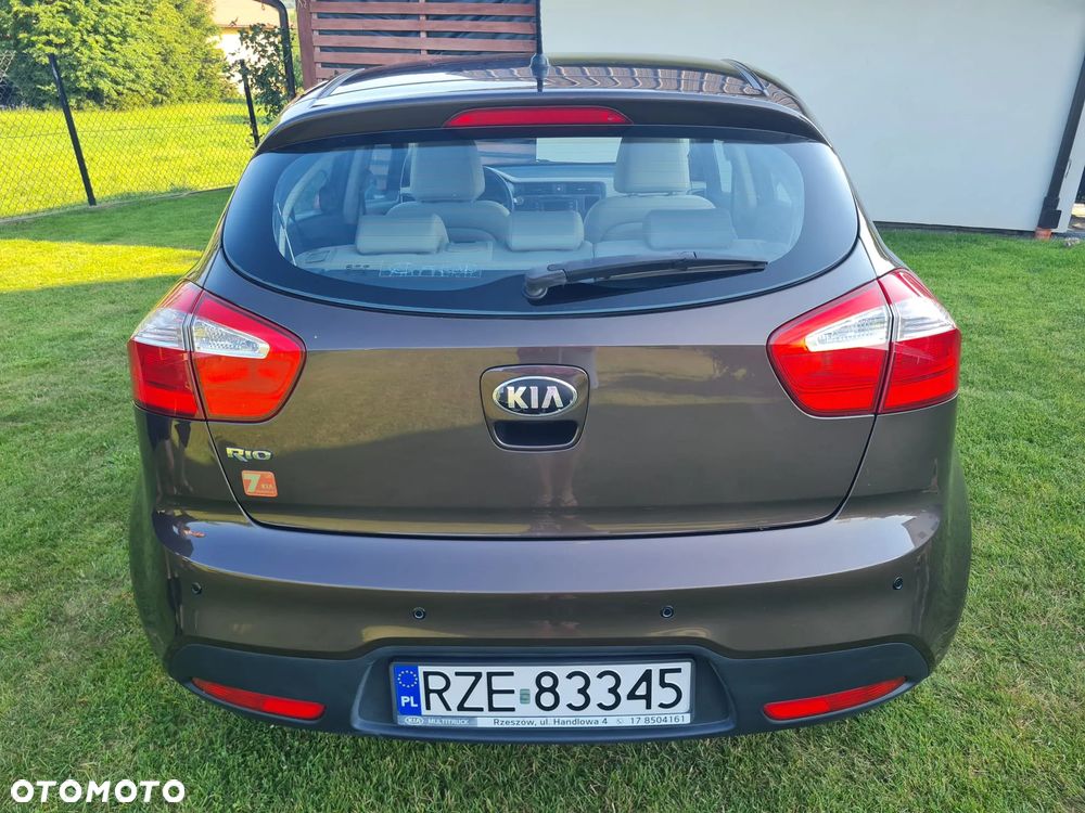 Kia Rio - 4