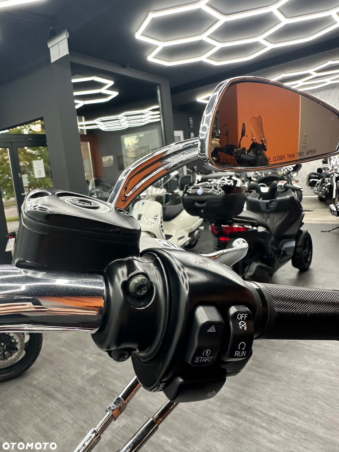 Harley-Davidson Dyna Street Bob - 26