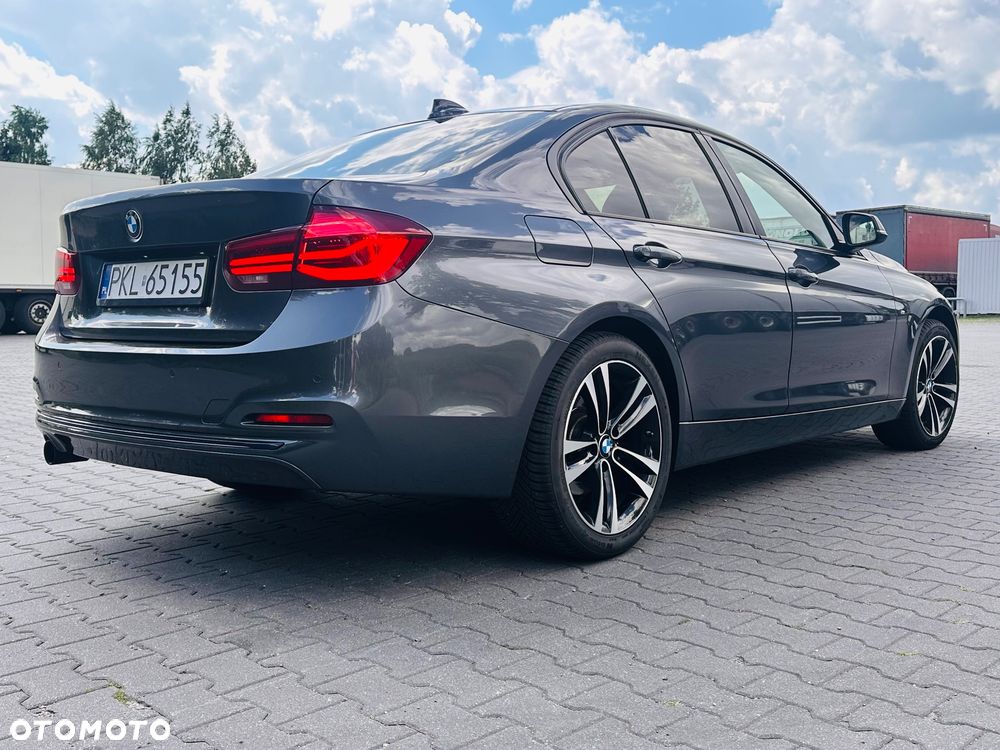 BMW Seria 3 2018 photo 2