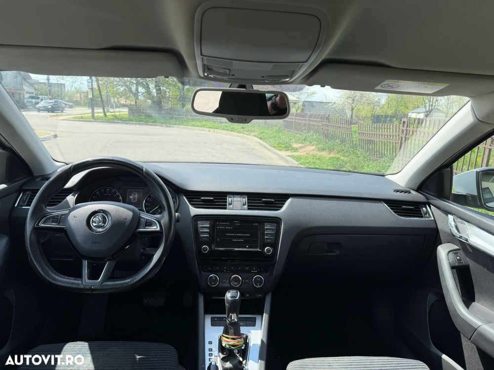 Skoda Octavia 2.0 TDI (Green tec) DSG Style - 7