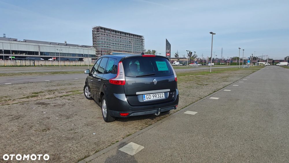 Renault Scenic 1.9 dCi Privilege - 6