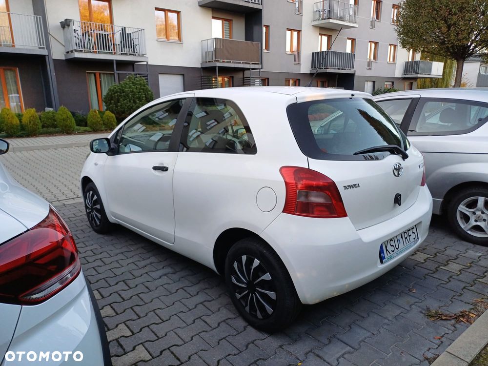 Toyota Yaris - 1