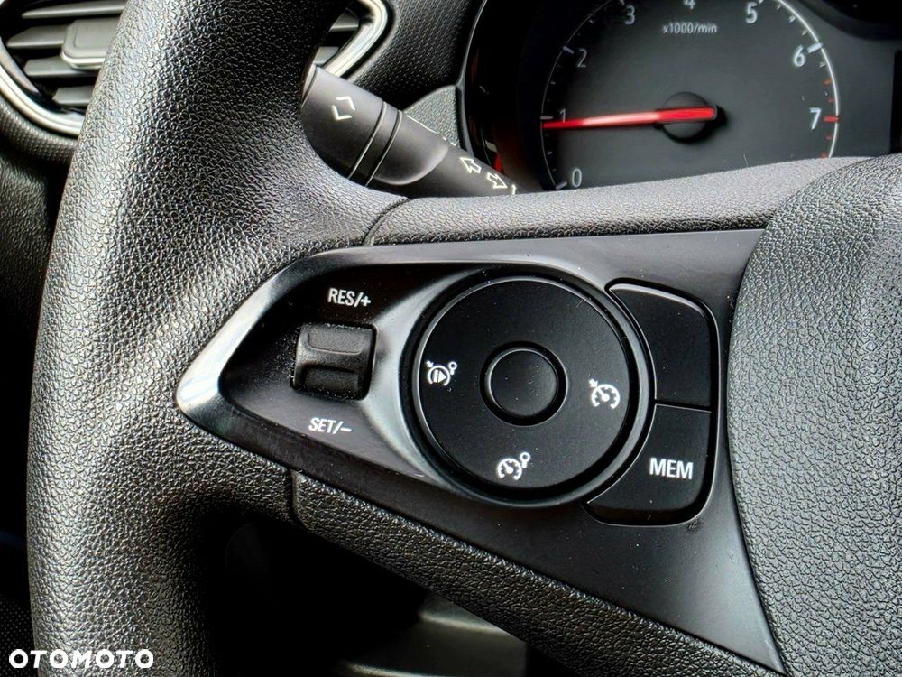 Opel Crossland X - 11
