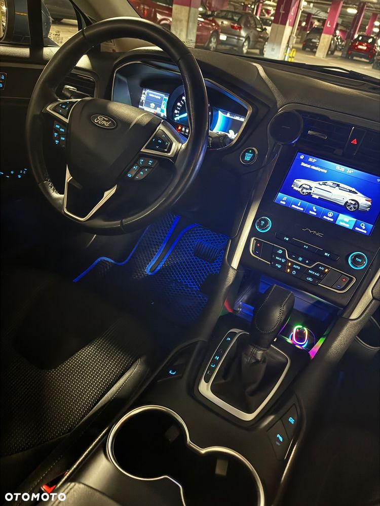 Ford Mondeo 2.0 Hybrid Titanium - 21