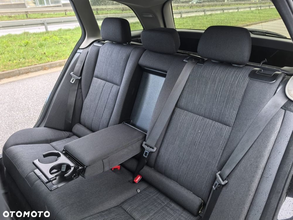 Mercedes-Benz Klasa C 180 Kompressor Elegance - 8