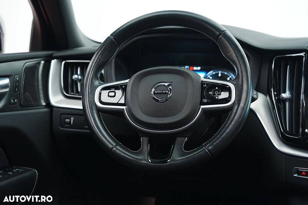 Volvo XC 60 B4 D AWD Geartronic RDesign - 34