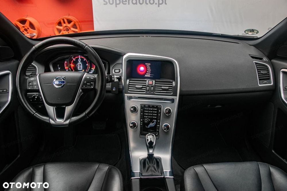 Volvo XC 60 D4 Geartronic Momentum - 17