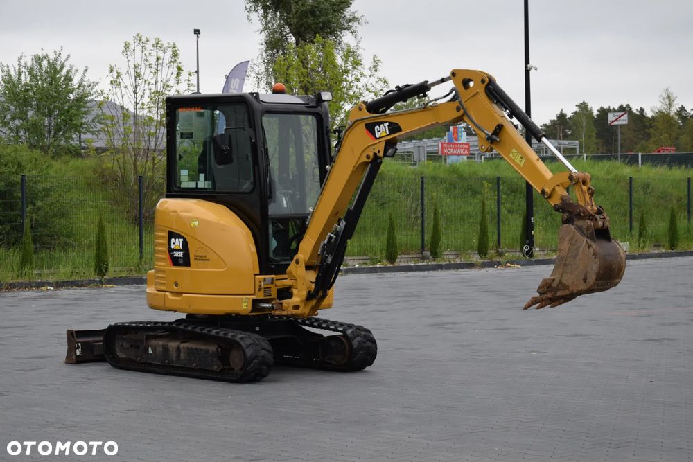 Caterpillar 303E / MINI KOPARKA / GĄSIENICE / 3374 MTH / DODATKOWY OSPRZĘT / SPROWADZONA - 3