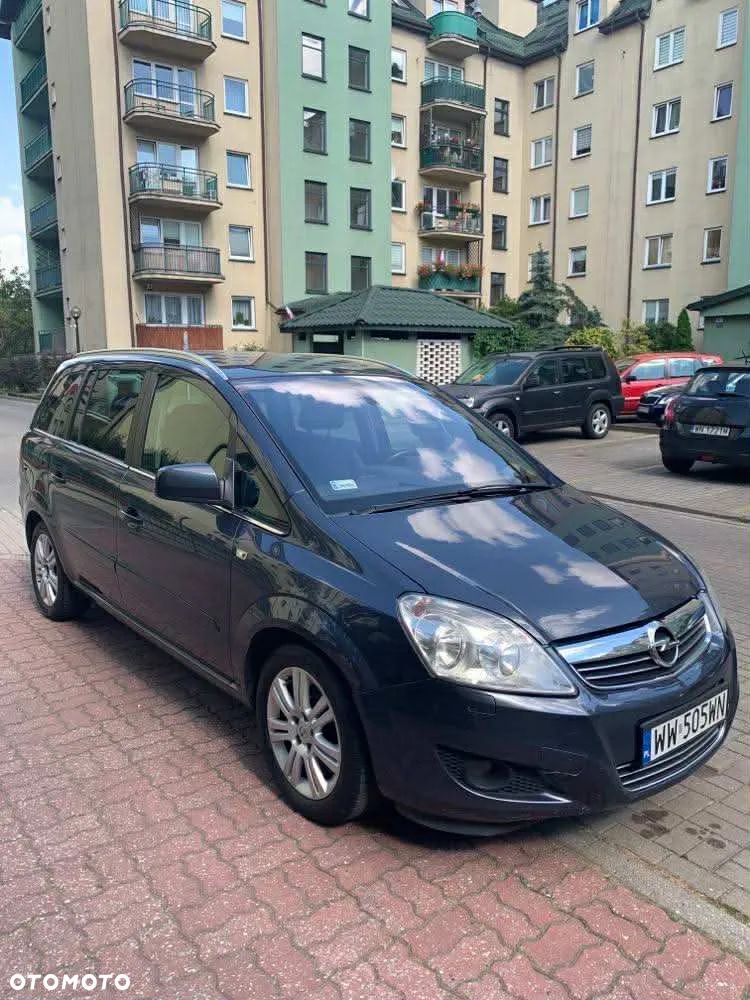 Opel Zafira - 1