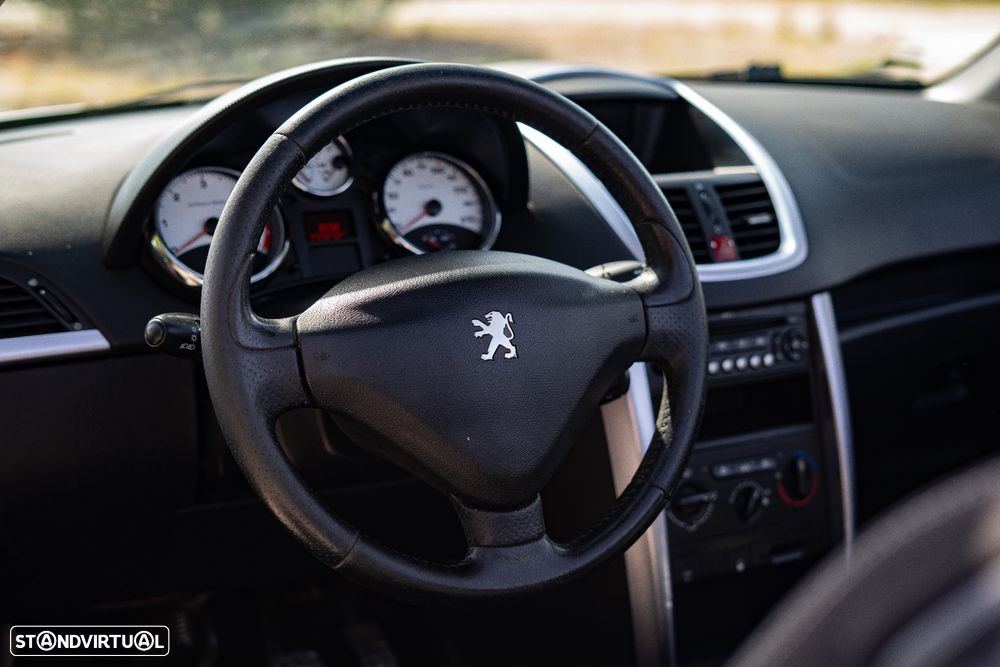 Peugeot 207 CC 1.6 HDi FAP - 13