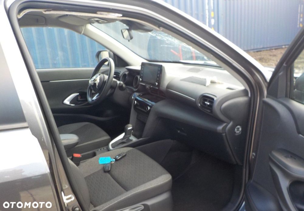 Toyota Yaris Cross - 25