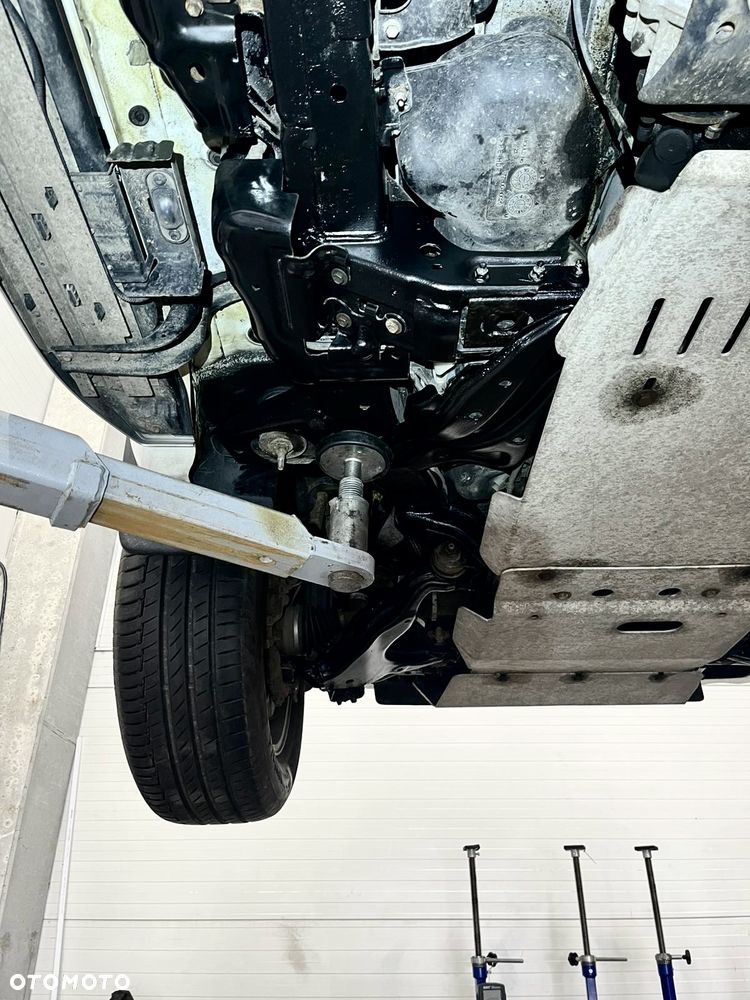 Toyota Land Cruiser LC 2.8 D-4D Executive - 40