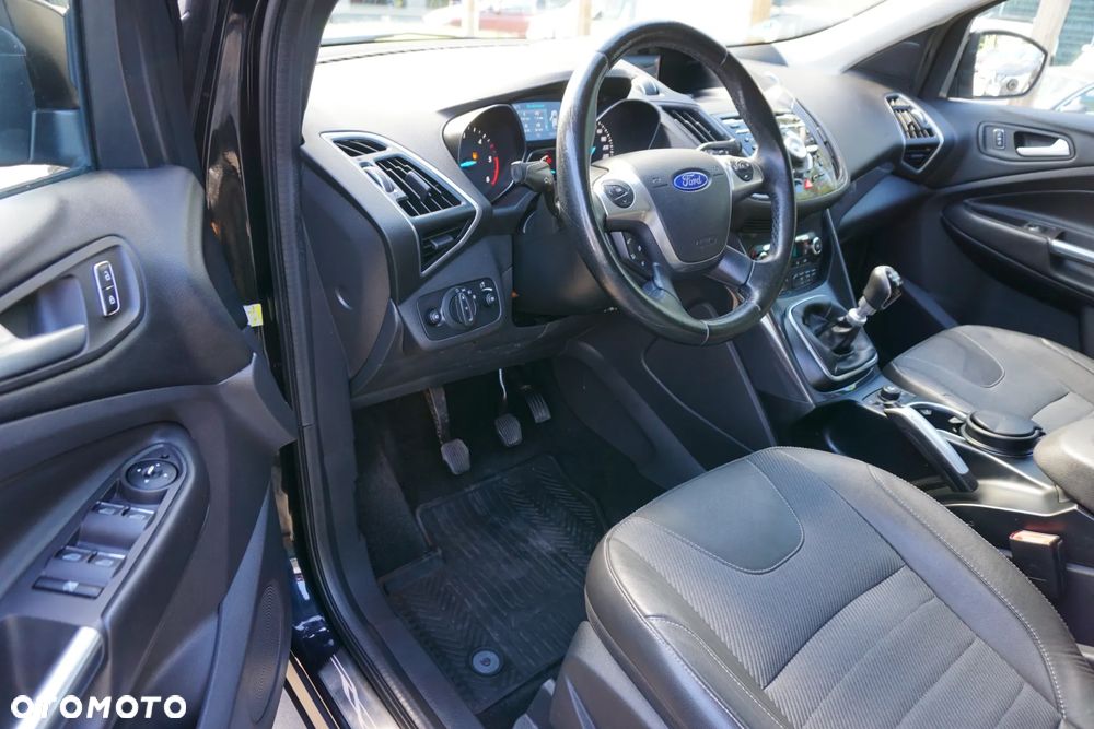 Ford Kuga 2.0 TDCi 2x4 Titanium - 8