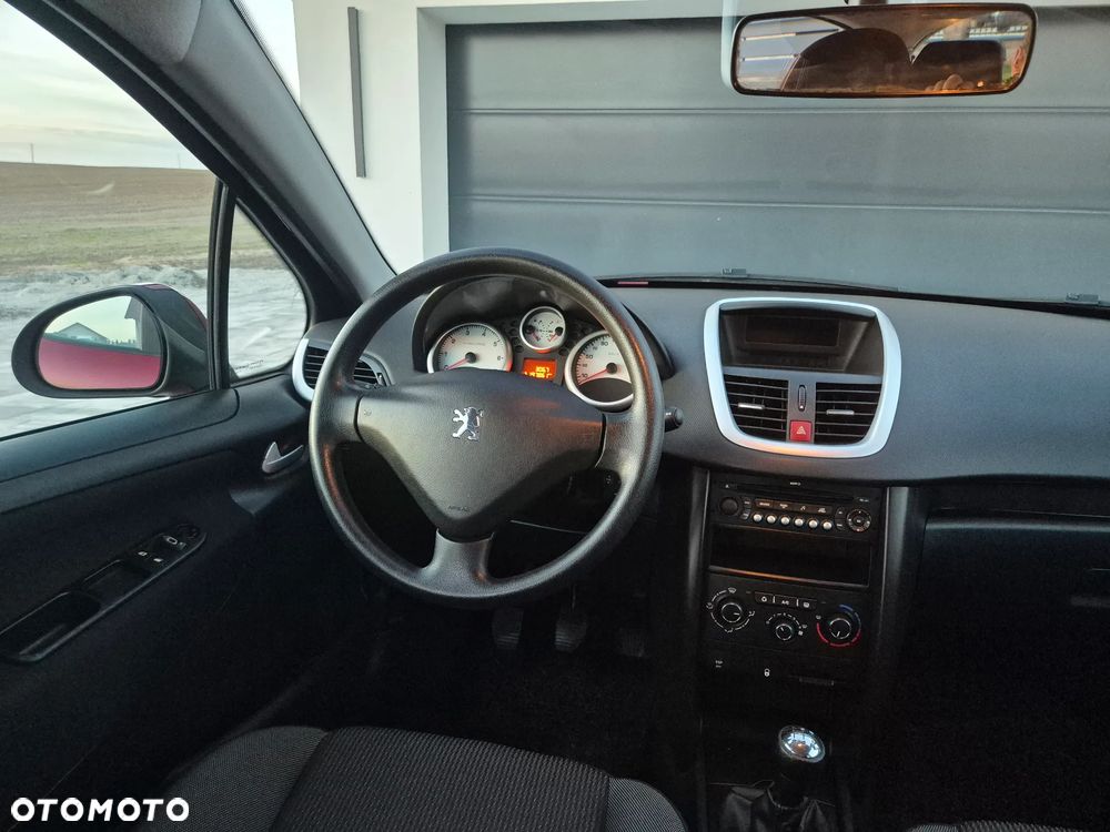 Peugeot 207 95 VTi Urban Style - 25