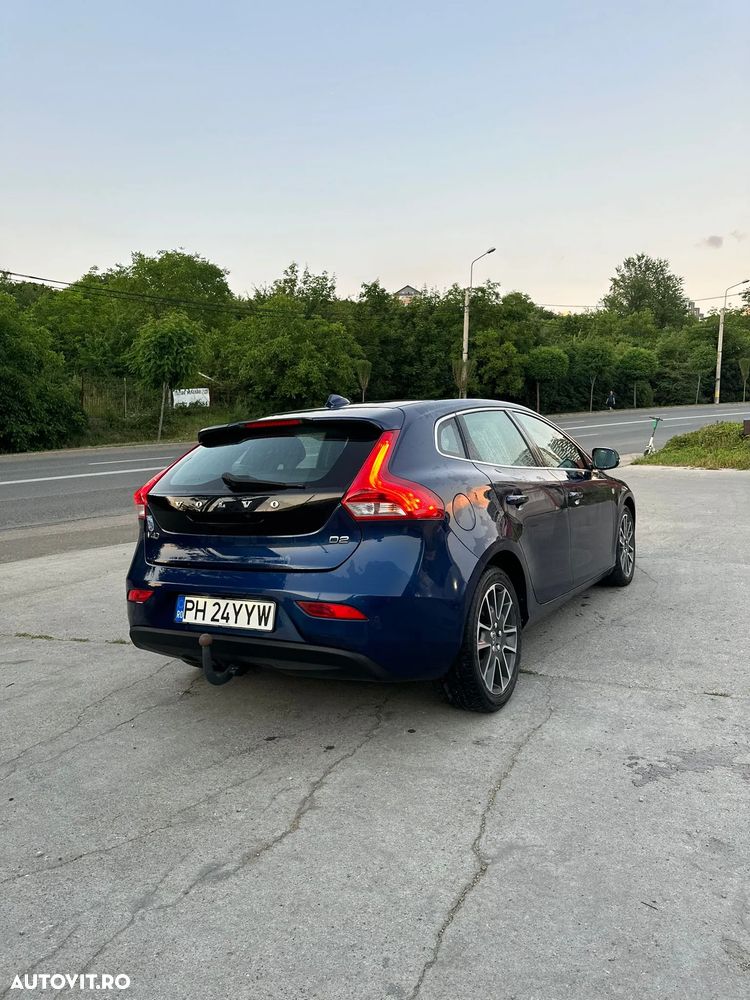Volvo V40 D2 Momentum - 2