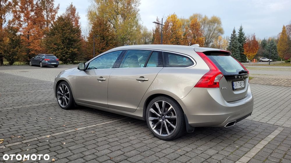 Volvo V60 T5 Drive-E Summum - 4
