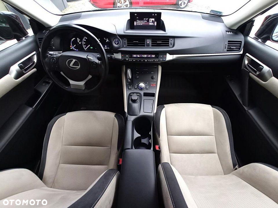 Lexus CT - 13