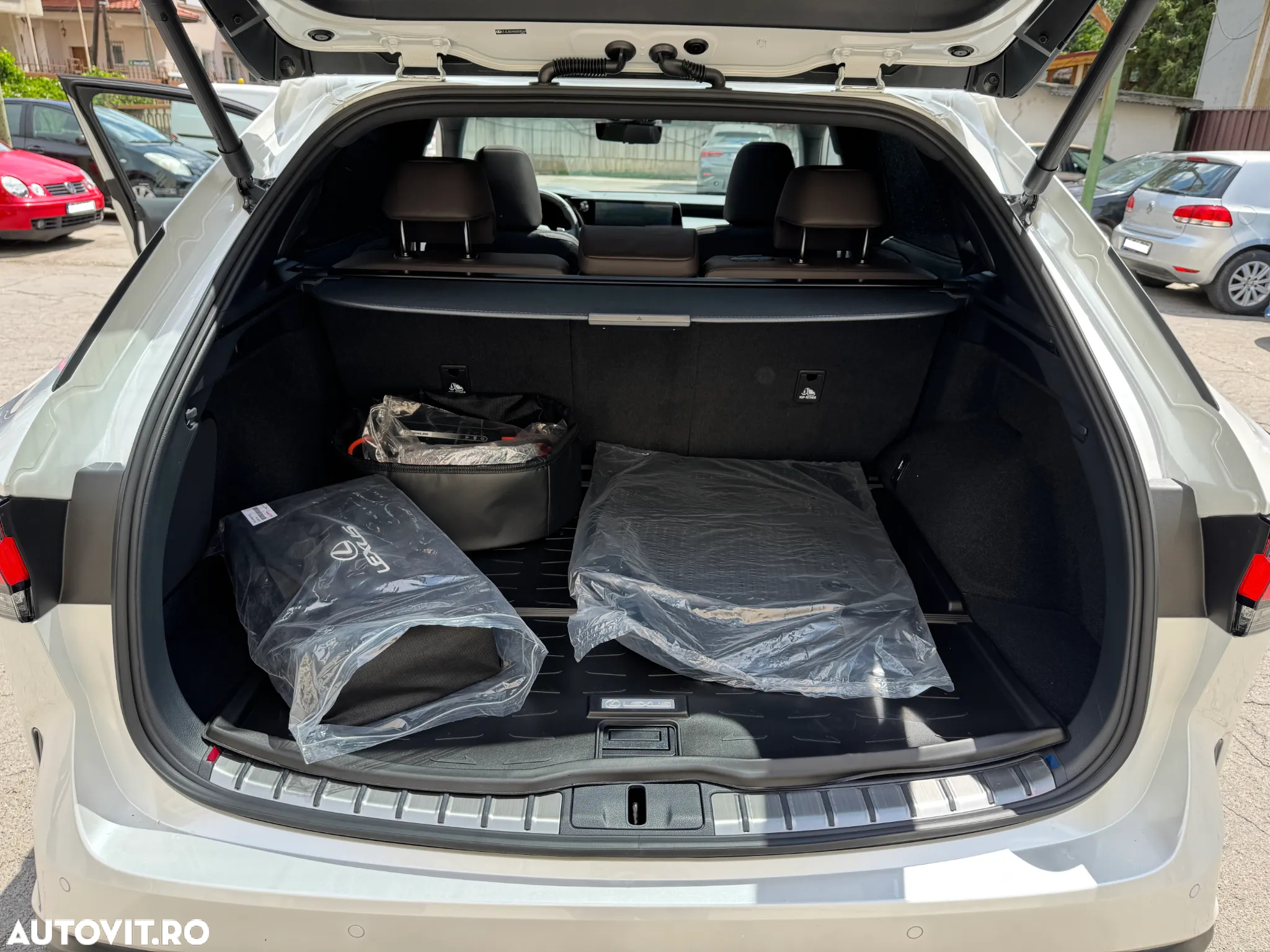 Lexus Seria RX 450h+ (Plug-in-Hybrid) Luxury Line - 10