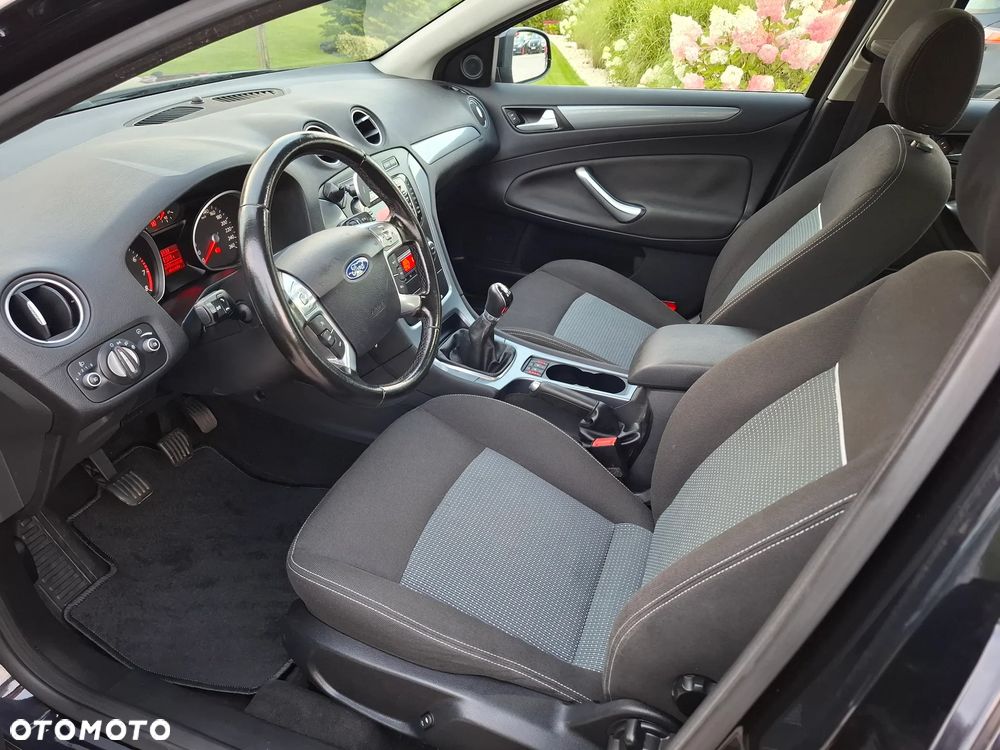 Ford Mondeo 1.6 Ti-VCT Trend - 35