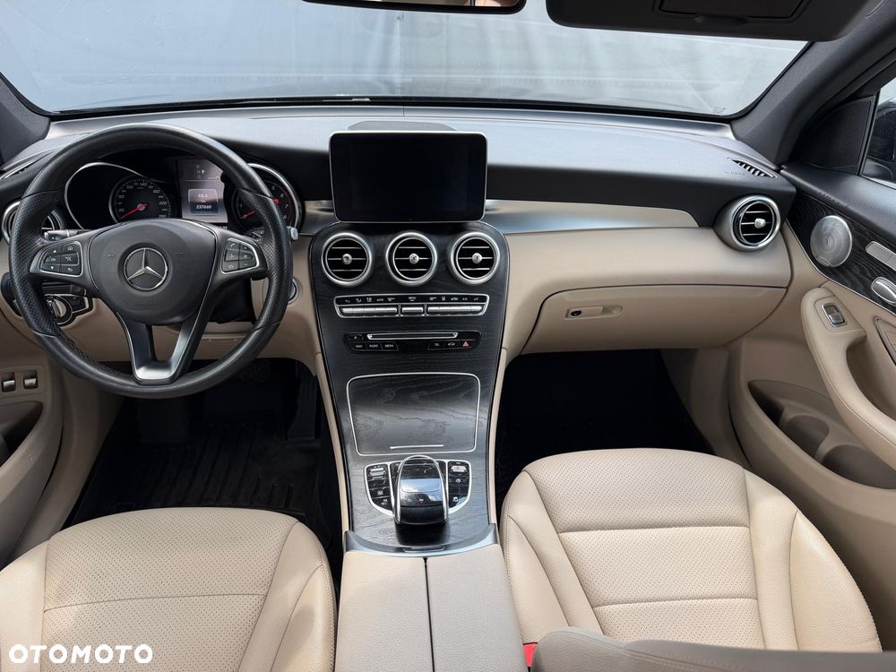 Mercedes-Benz GLC - 17