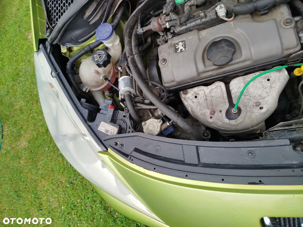 Peugeot 207 - 12