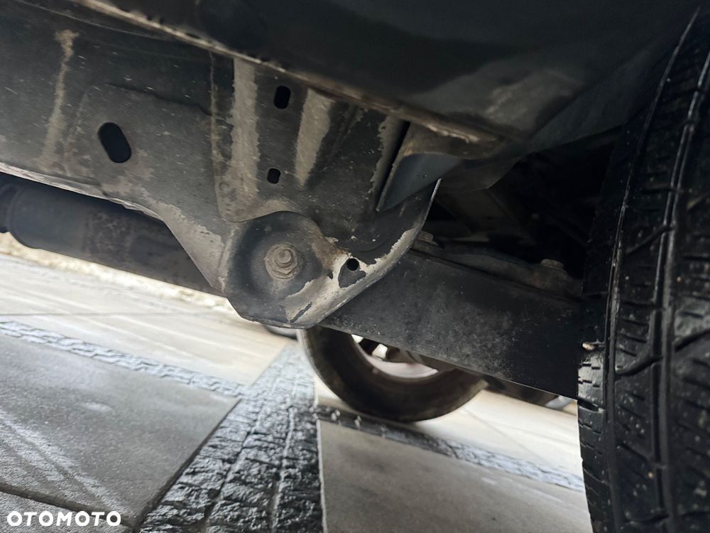 Jeep Cherokee 2.8 CRD Automatik Limited - 12